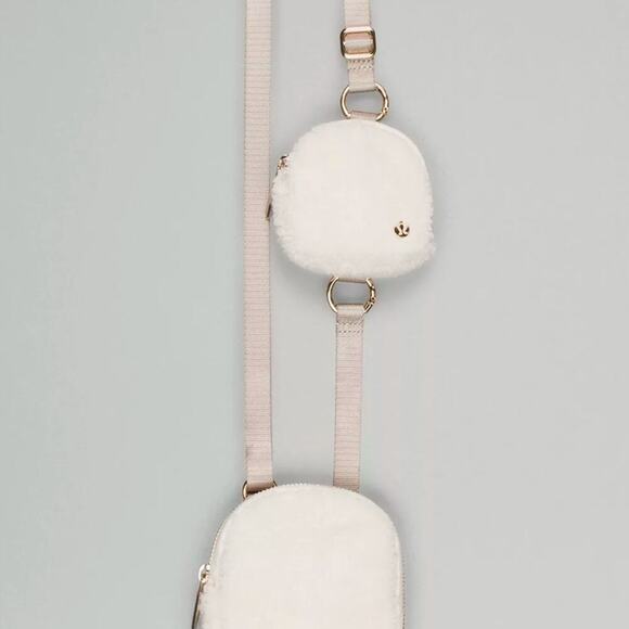 LULULEMON MODULAR PHONE CROSSBODY BAG FLEECE - Picture 3 of 5